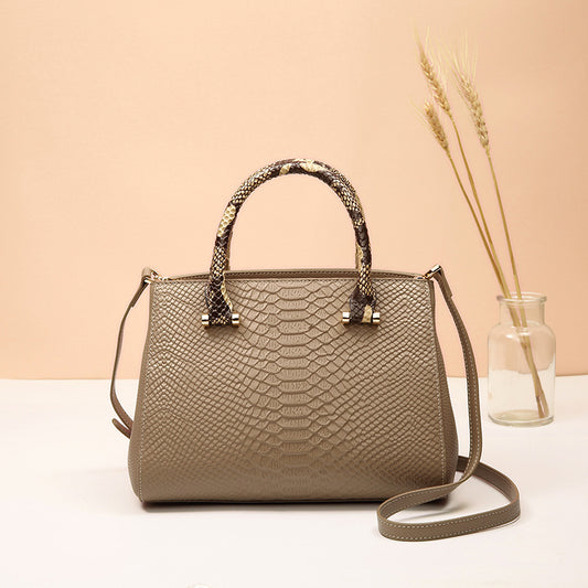 The Aurelia Hand Bag